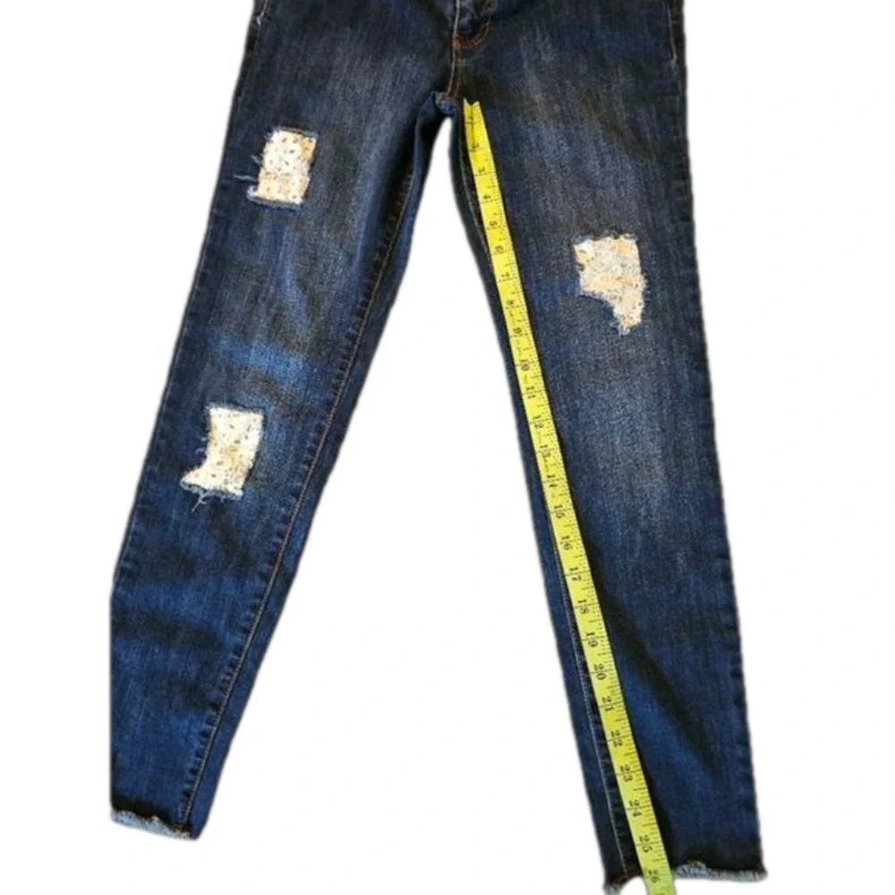 6/$20 Cat & Jack High-Rise Distressed With Lace Skinny Jeans Size 14 (Girl)